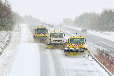 A89; VH; Neige; Denneigement; Nuit; Atelier; Camion; Hiver; Saleuse